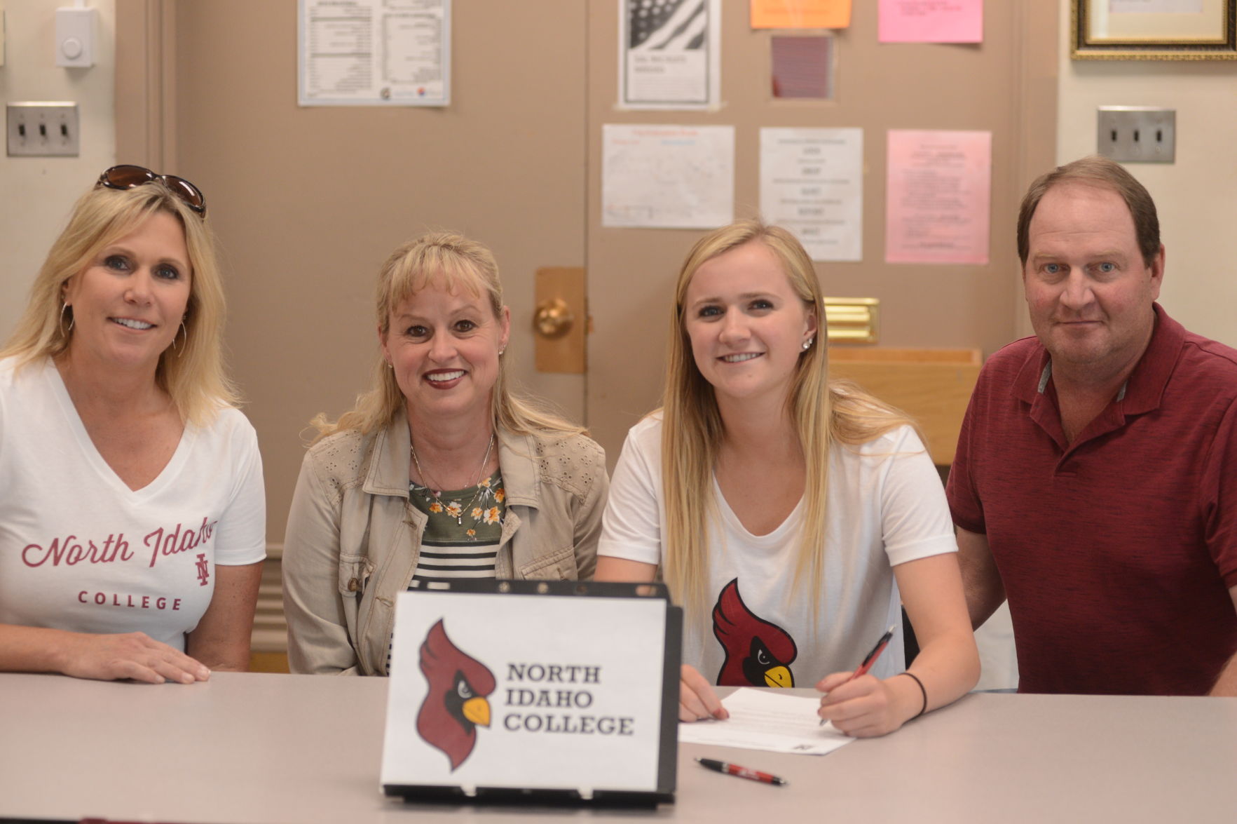 Jordyn Higgins Signing